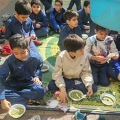 پخت آش نذری و شله زرد ایام فاطمیه دبستان شیخ محمد خیابانی-1404